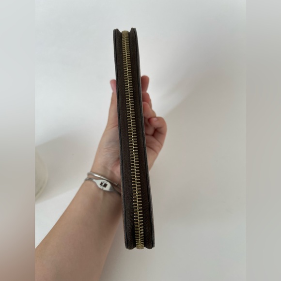 LOUIS VUITTON DAMIER EBENE ZIPPY WALLET - Picture 3 of 10